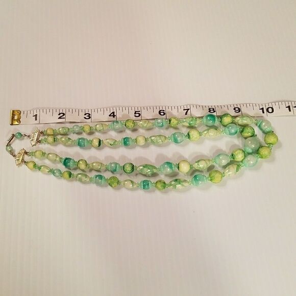 Vintage Double Strand Green Bead Necklace - Picture 6 of 6